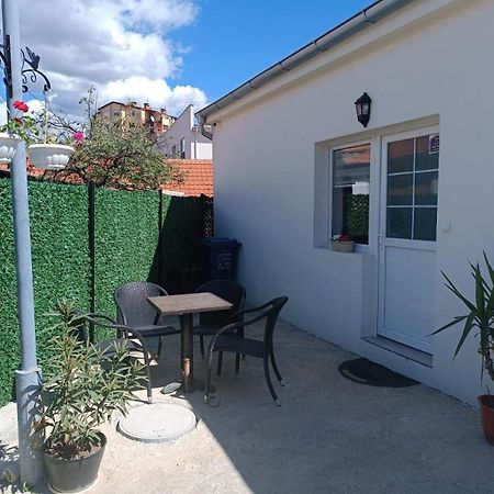 Apartamento Adamovic Pirot Exterior foto