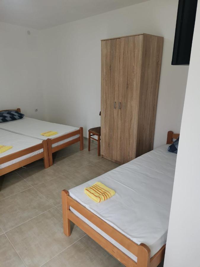 Apartamento Adamovic Pirot Exterior foto